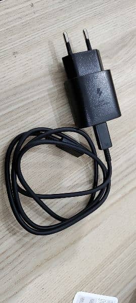 car Samsung S20 25w charger with cable 100% original 5