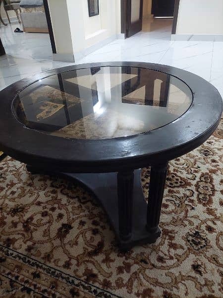 round table perfect for a small lounge 2