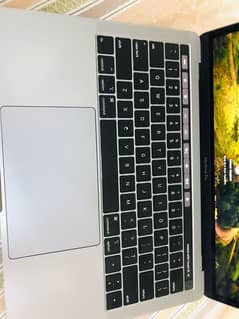 Macbook pro 2019 16gb 512gb with touch bar 13 inch's