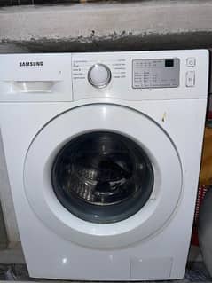 front doôr fully automatic washing machine