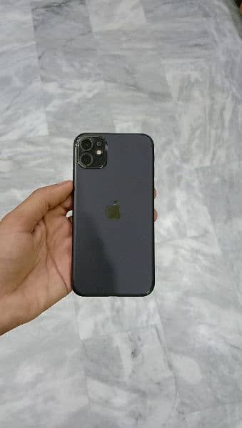 Iphone 11 with box | factory unlock | 64gb | 93 BH | 10/10 condition 8