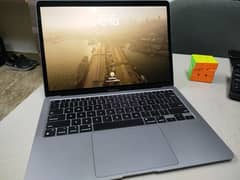 Apple MacBook Air M1 8/256 with box and everything. 0