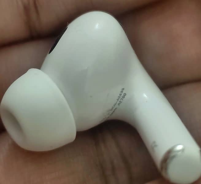 Original Airpods Pro2 with Megsafe, Loc, speaker, Wireless Charging 6