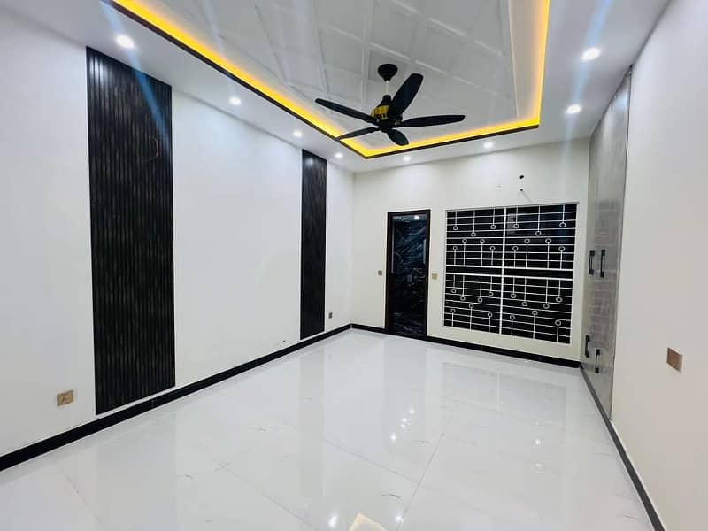 10 Marla brand new lower portion Available for rent in jasmine block Bahria Town Lahore 1