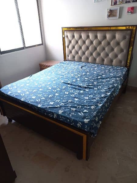 Queen Size Bed 1