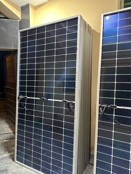 Canadian Solar BiFacial N Type 580w solar panel 2