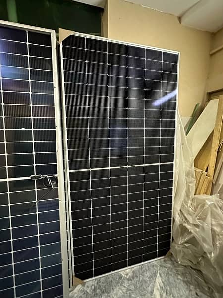 Canadian Solar BiFacial N Type 580w solar panel 3