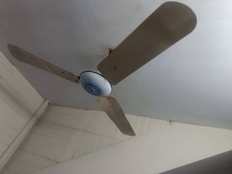 used celling fan in perfect condition 7