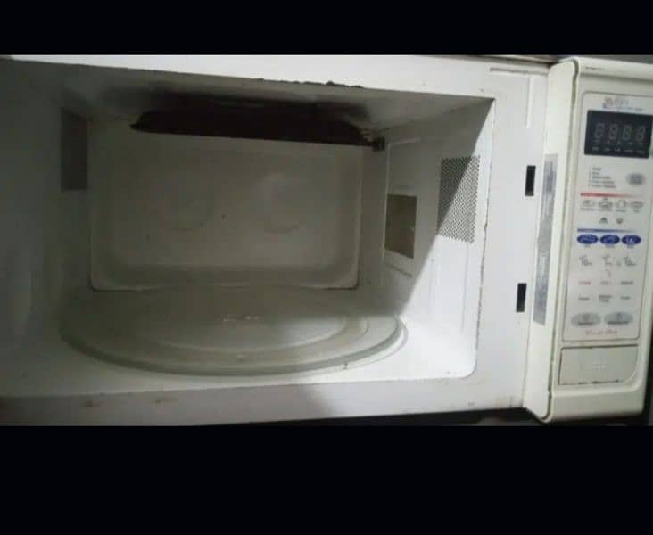 Dawlance Microwave Oven DW 180G 1