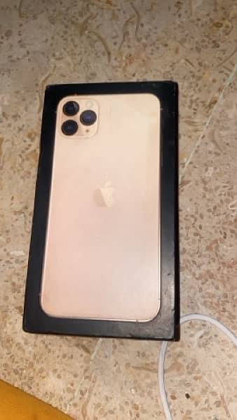 Iphone 11promax 256gb pta approved 5