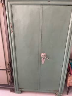 Iron Cupboard in good condition 0