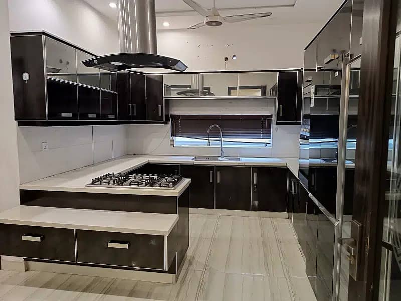 10 Marla Brand New Fully Furnished Lower Portion For Rent In Bahria Town Lahore 1