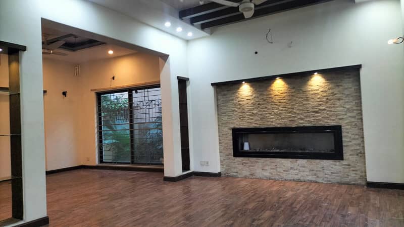 Kanal House At Prime Location For Rent IN DH 5