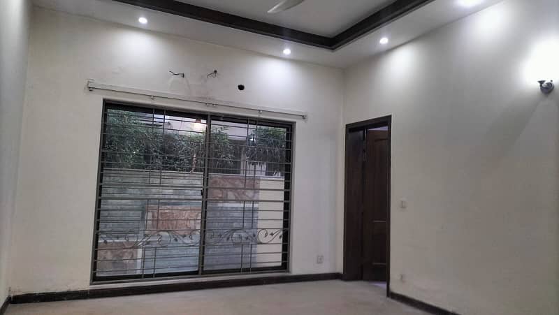 Kanal House At Prime Location For Rent IN DH 17
