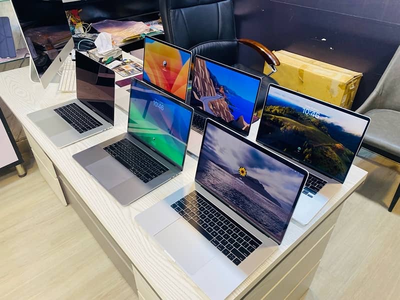 15” MacBook Pro 2018 i7 16/512 1