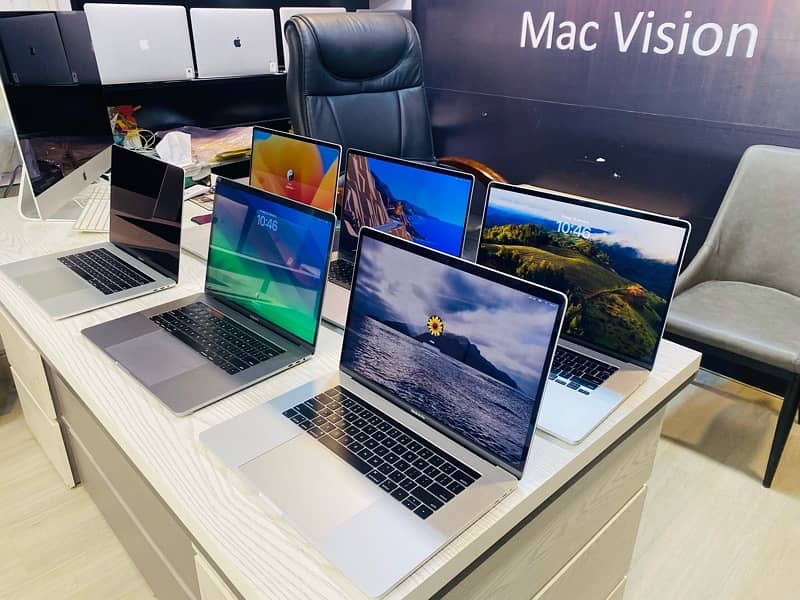 15” MacBook Pro 2018 i7 16/512 3
