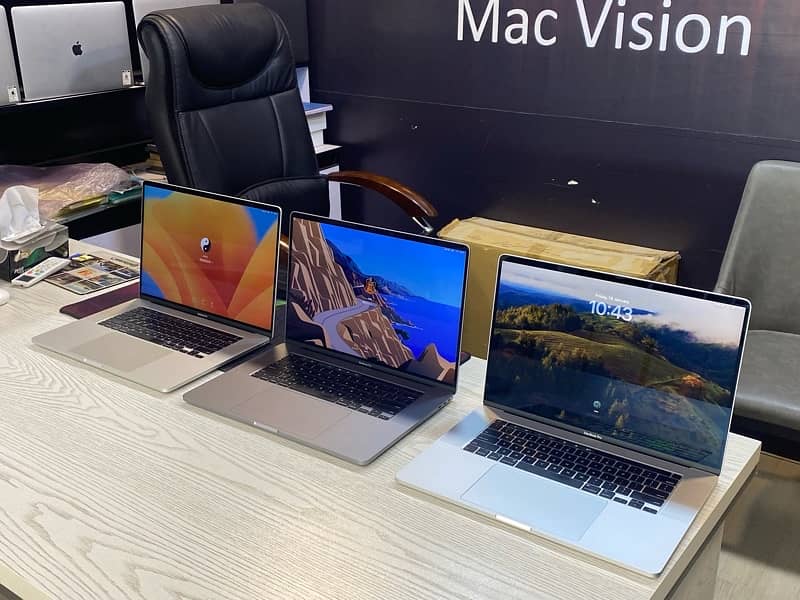 15” MacBook Pro 2018 i7 16/512 9