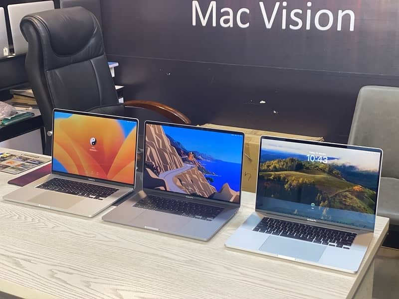15” MacBook Pro 2018 i7 16/512 10