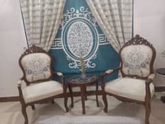 Room chairs with table