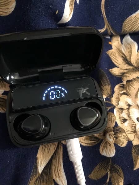 M10 air buds best wireless earbuds with power bank 1