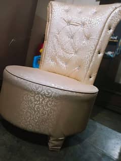 chair Taj stylish