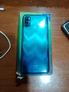 Infinix hot 9 play 4/64  with original charger and box 0