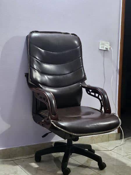 boss chair 1