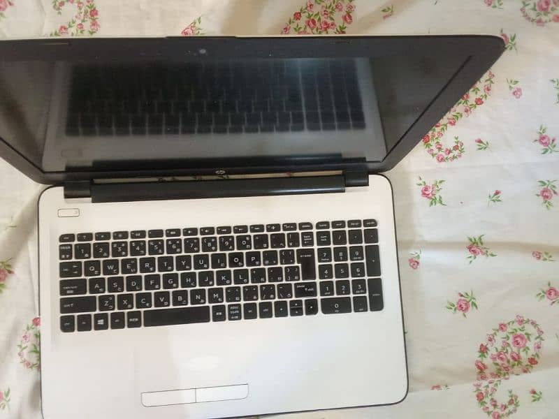 HP laptop with latest OS 2