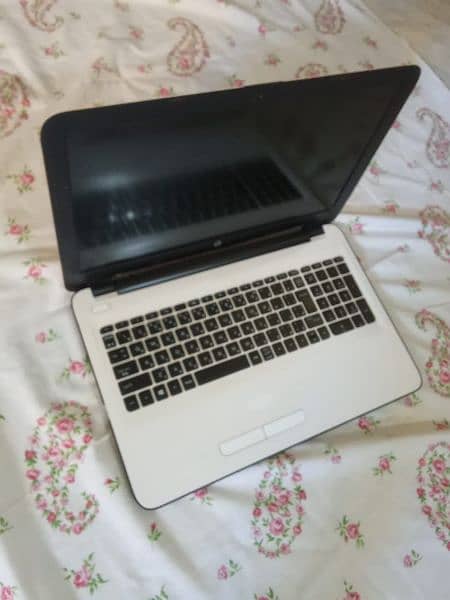 HP laptop with latest OS 16