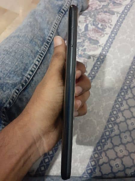 infinix hot 9 play (4+64) new condition 10/10 6000mah battery 6