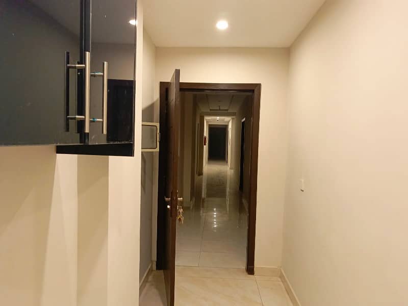 1 BEDROOM BRAND NEW APARTMENT FOR SALE IN SECTOR E BAHRIA TOWN LAHORE 11