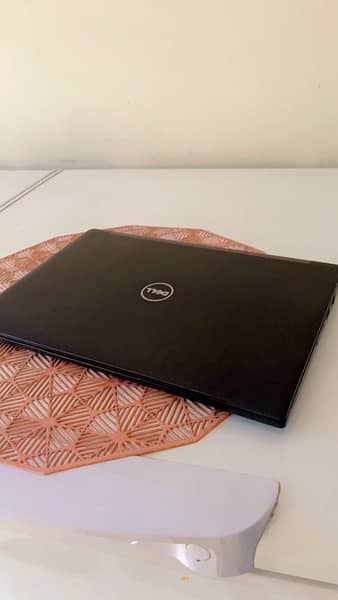 dell i7 laptop mint condition 3