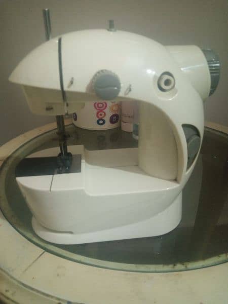 Mini Sewing Machine almost New 2
