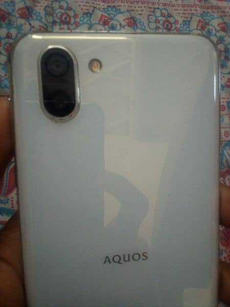 sharp Aquos r2 Pta approve argent sell 6