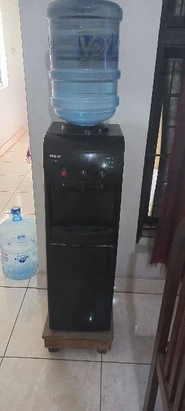 Water dispensar for sale , model 2019 1