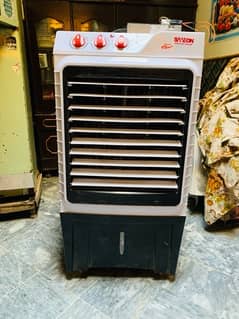 Air cooler AC/DC with supply and to coolpacks