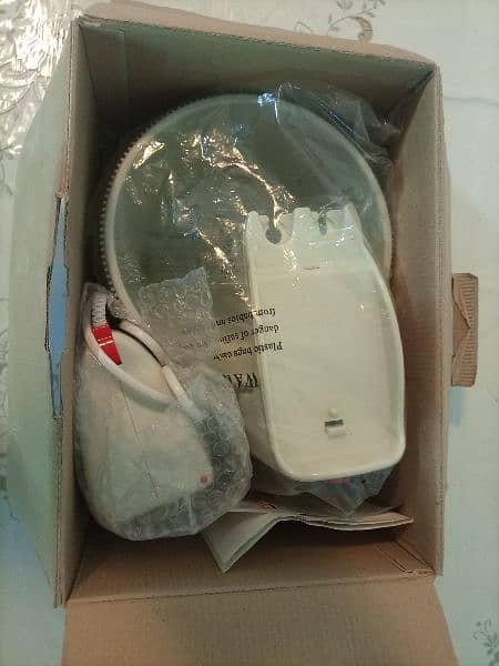 Almost Brand New West point Hand Mixer with Bowl 1