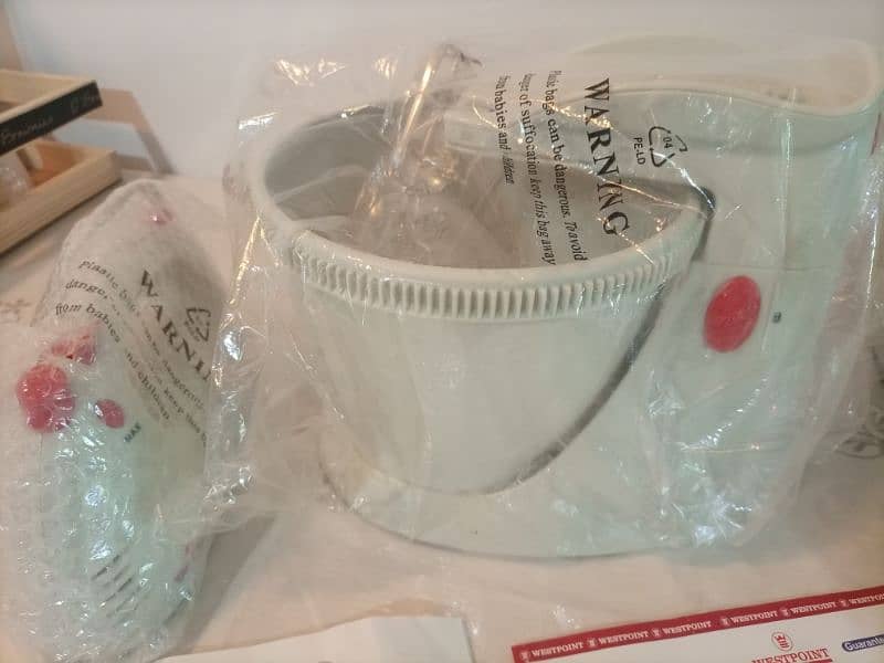 Almost Brand New West point Hand Mixer with Bowl 3