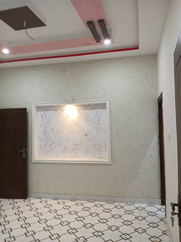Akbar colony near satellite town New brand Spanish 5 marly triple story house for sale 4