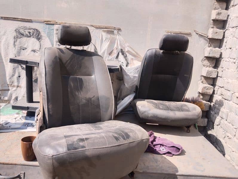 Sukuki Alto 1000 (cc) back seats and front meharan car seats for sale 4