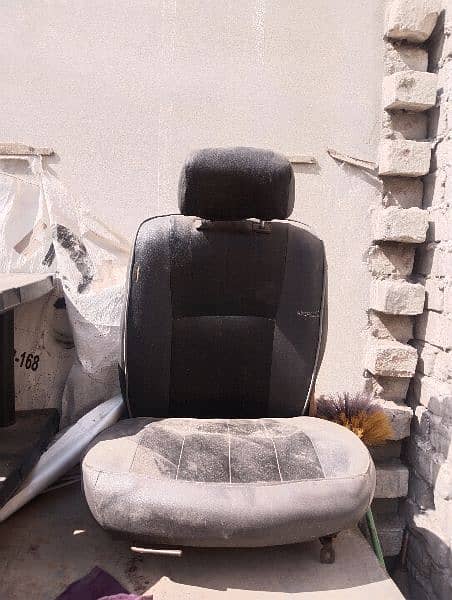 Sukuki Alto 1000 (cc) back seats and front meharan car seats for sale 6