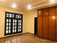1 Kanal Like New Beautiful House For Rent at Good Location in K Block Model Town Lahore 0