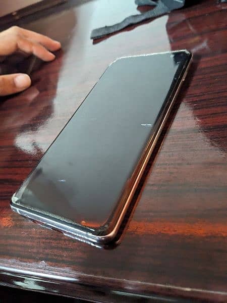 Samsung S10+ 5g, Panel and back damaged, rest is working perfectly 9