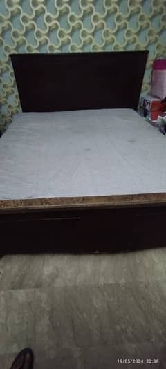 DOUBLE BED WITH MASTRESS CHEAP RATE DUE TO SHIFTING OF HOUSE
