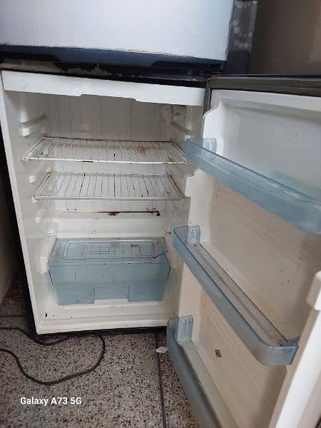 Dawlance Bedroom Refrigerator 9107 2