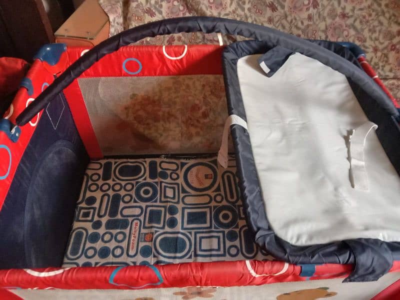 Good baby pack and play with mattress and bag 2