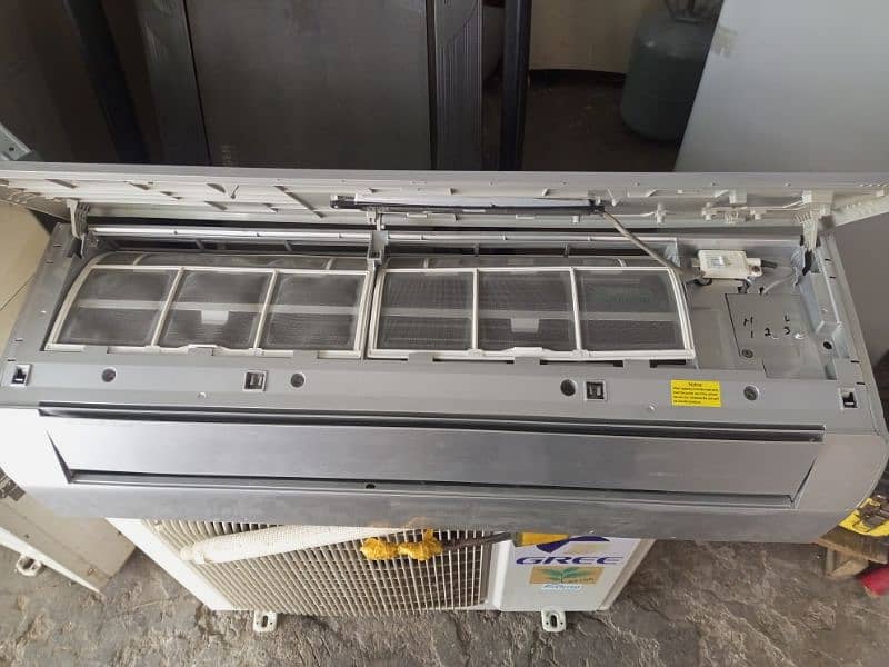 gree G10 model ac 1ton for sale 4