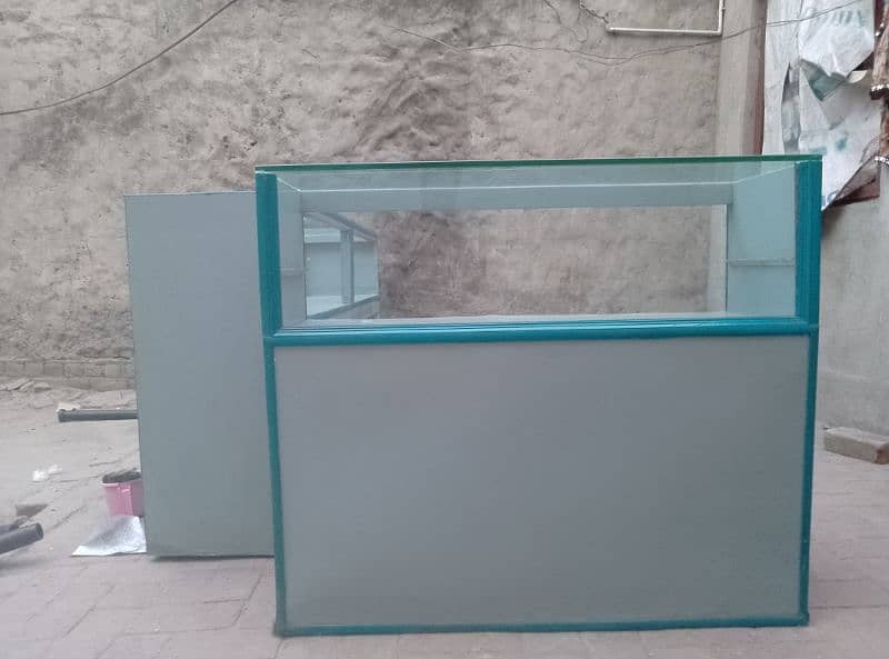 SHOWCASES FOR SALE 5