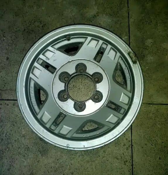 Alloy wheel/ Rims for Land Cruiser/ Toyota jeeps 1