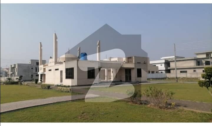 Own A Prime Location Residential Plot In 10 Marla Gujranwala 7